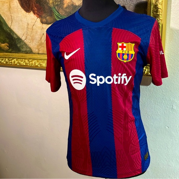 Nike FC Barcelona 2023/24 Match Home
Men's Nike Dri-FIT ADV Soccer Jersey ⚽️⚽️ - Picture 3 of 15
